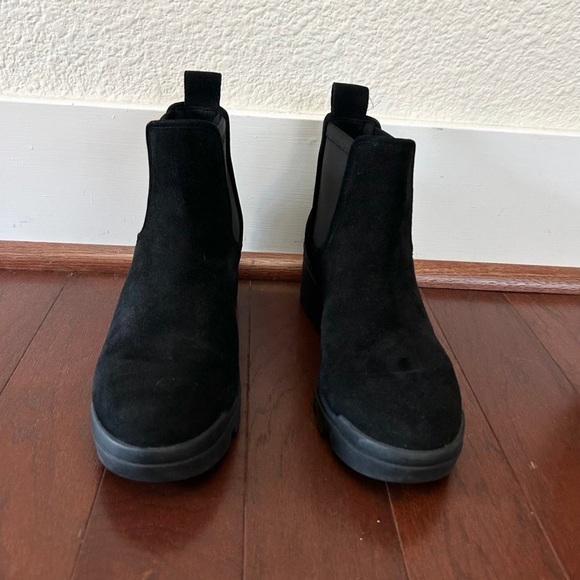 Eileen Fisher Splash Waterproof Italian Suede Chelsea ankle boots size 6.5 - Picture 3 of 10